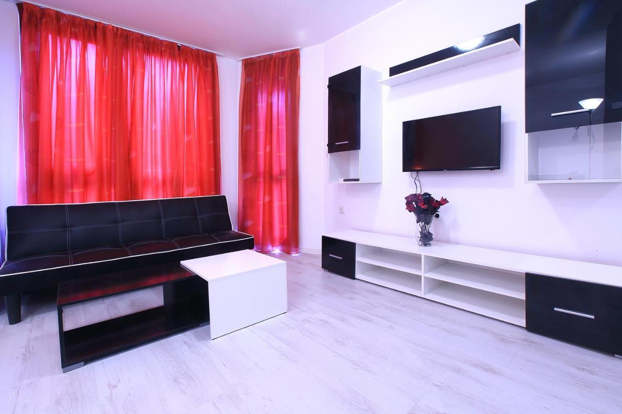 Modern Delux Apartments In Flowers&Pool Private Complex 발치크 외부 사진